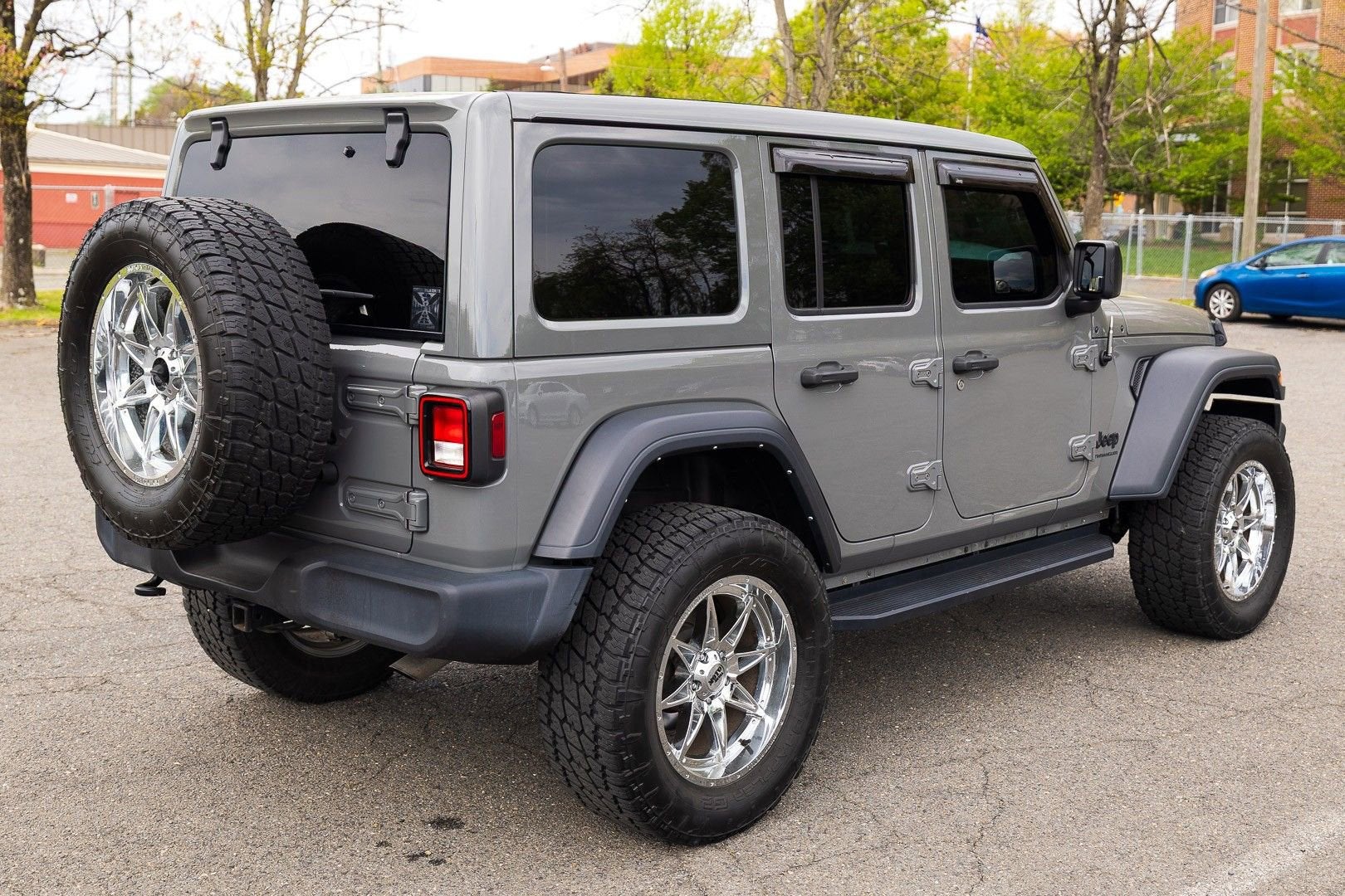 2023 Jeep Wrangler Sport Altitude