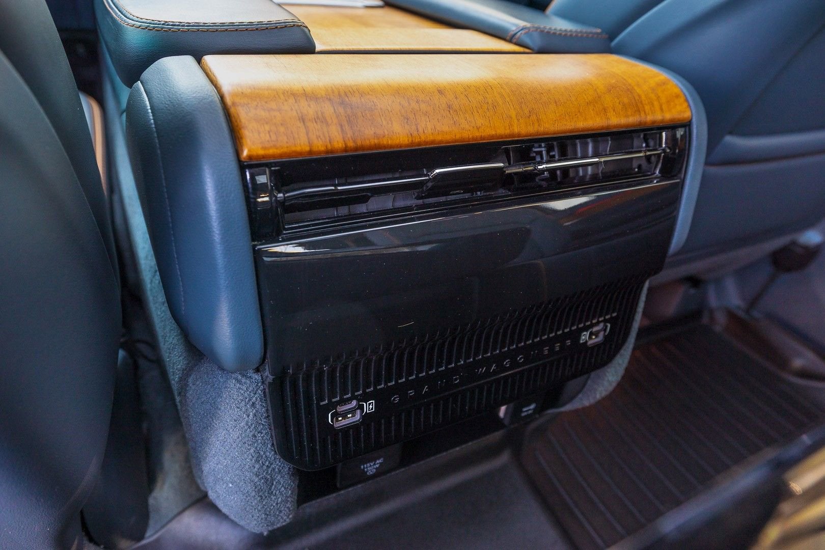 2022 Jeep Grand Wagoneer Series II
