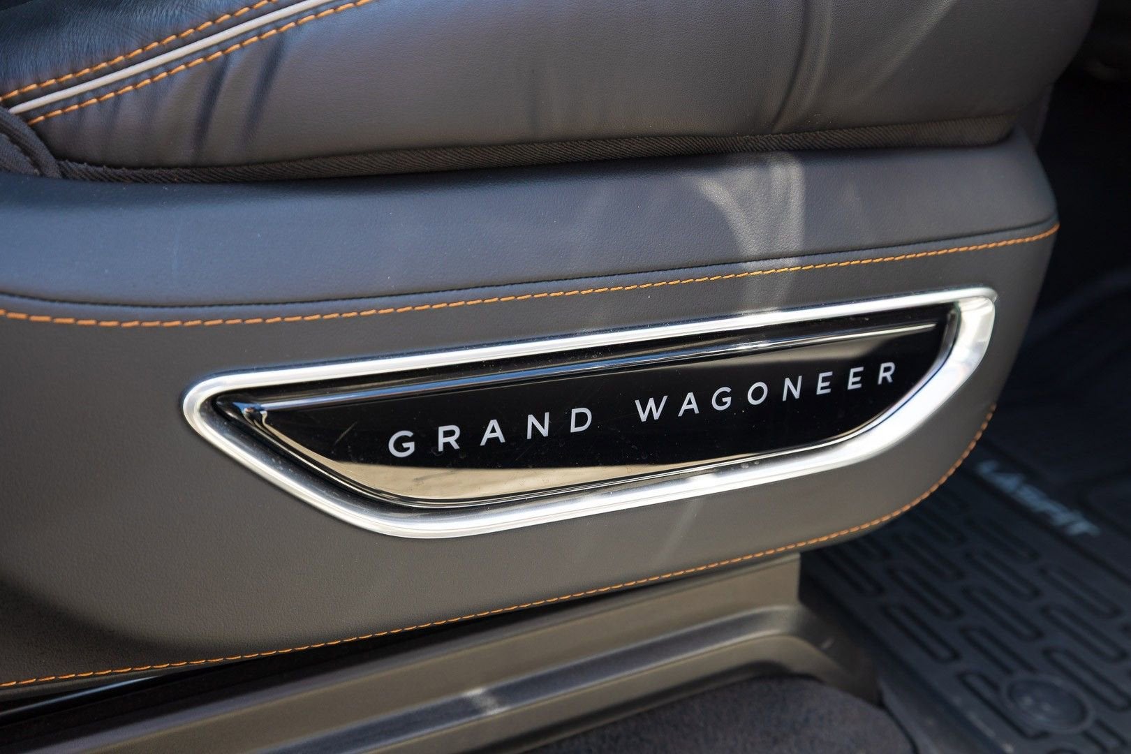 2022 Jeep Grand Wagoneer Series III