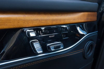 2022 Jeep Grand Wagoneer Series III
