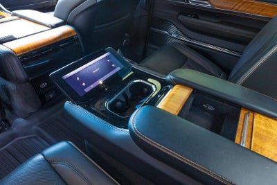 2022 Jeep Grand Wagoneer Series III