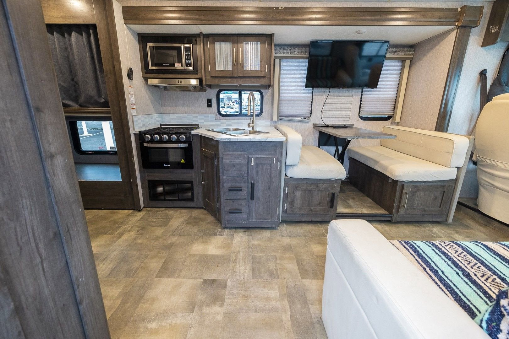 2021 Ford F-53 Motorhome Stripped C F53 MOTORHM STRIP