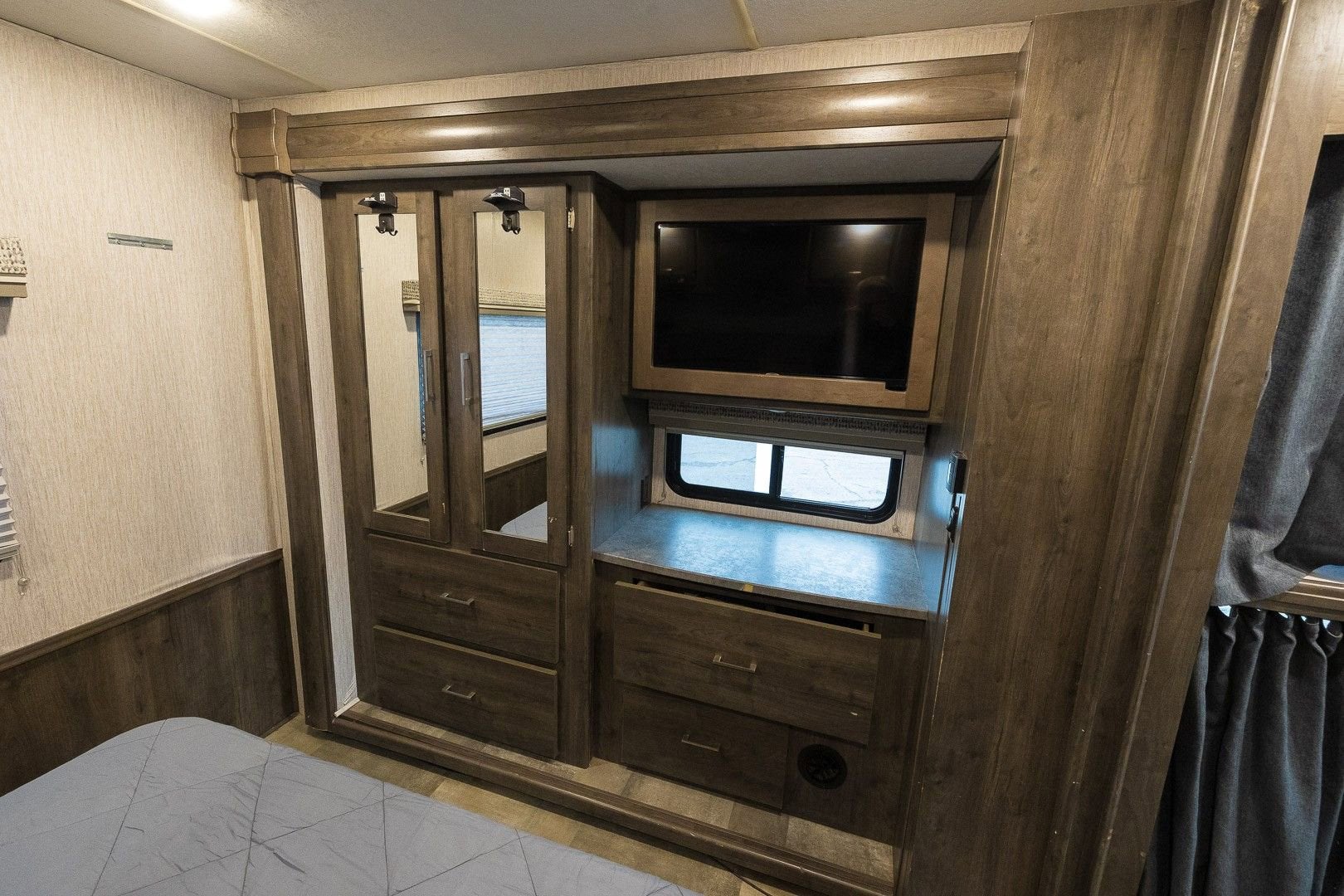 2021 Ford F-53 Motorhome Stripped C F53 MOTORHM STRIP