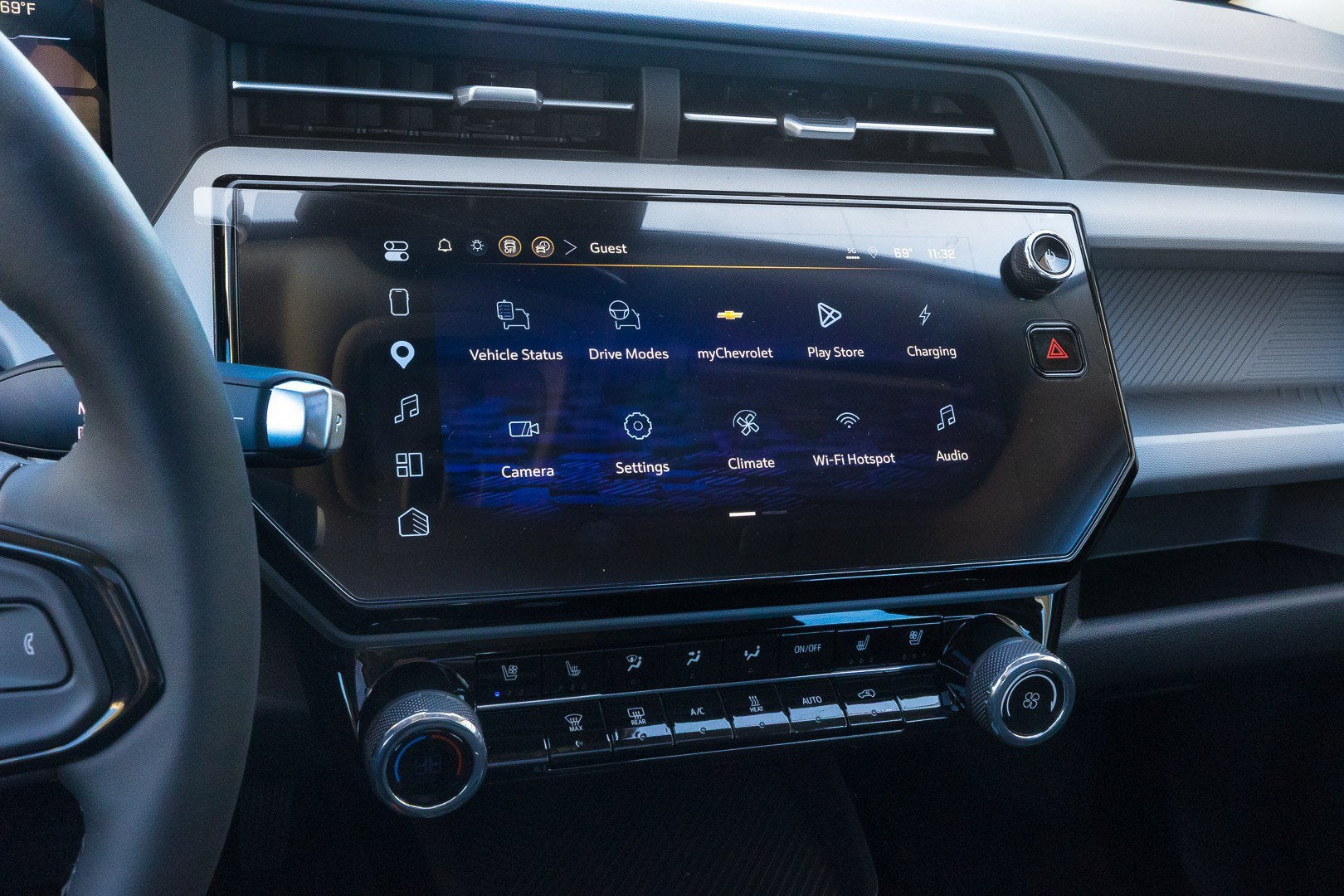 2027 Chevrolet Bolt LT - Photo 24