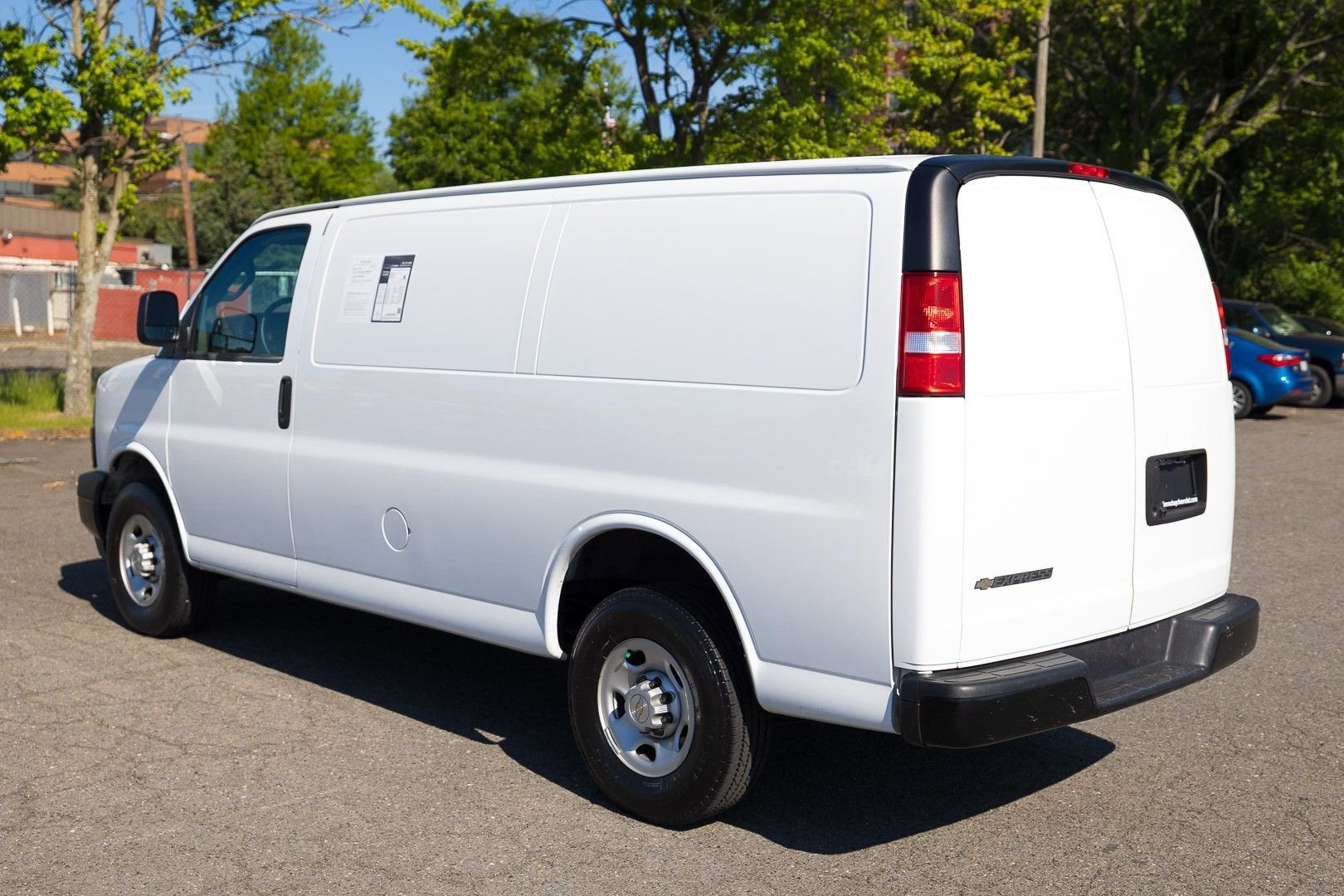 2023 Chevrolet Express Cargo 2500 WT