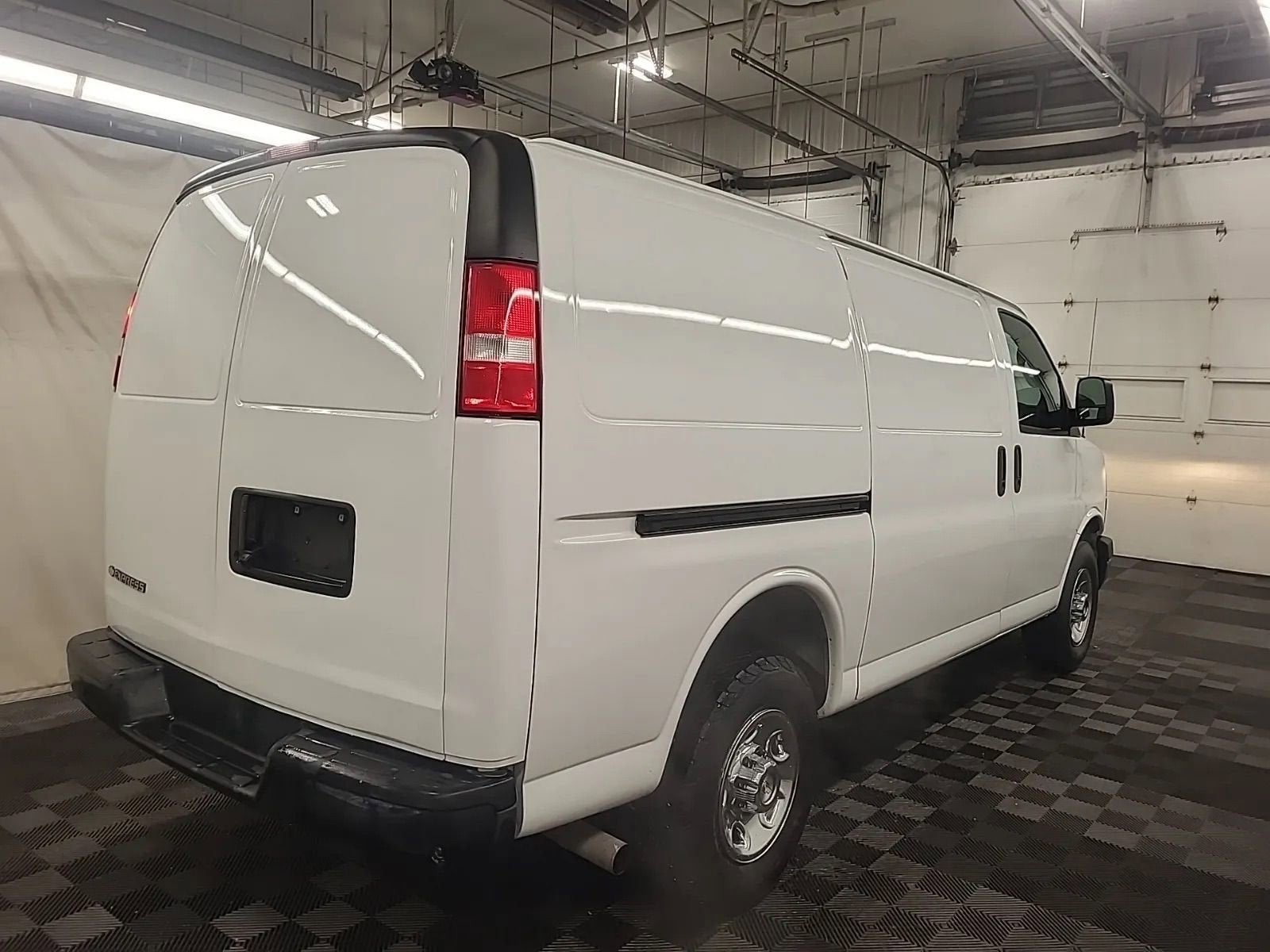 2023 Chevrolet Express Cargo 2500 WT