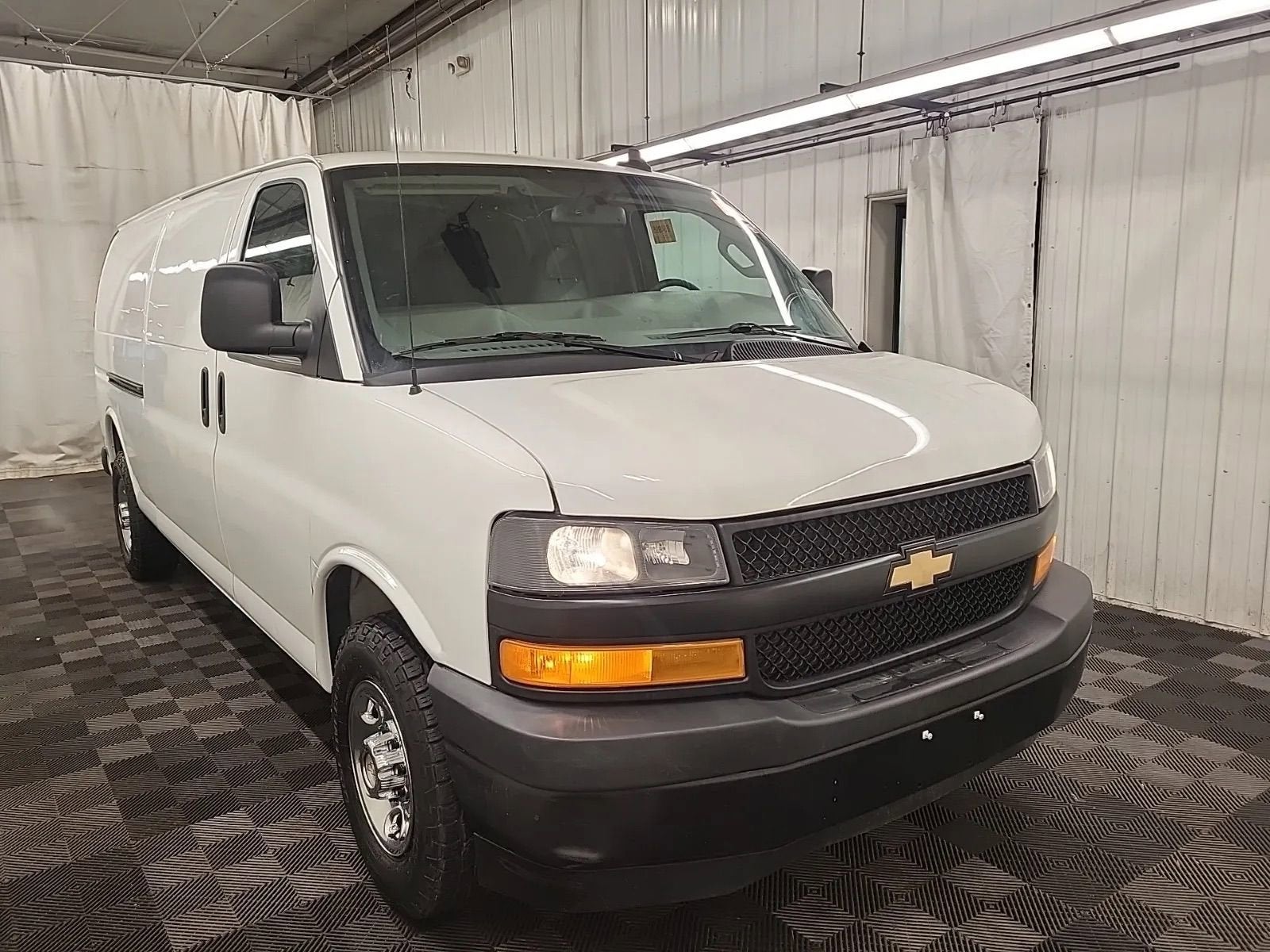 2024 Chevrolet Express Cargo 2500 WT