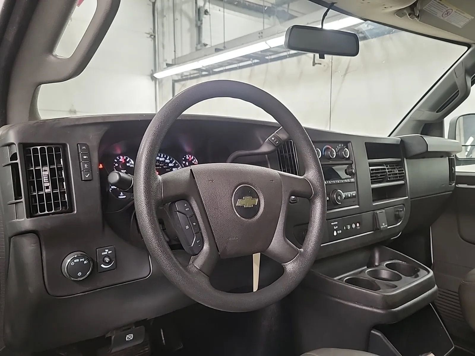 2024 Chevrolet Express Cargo 2500 WT