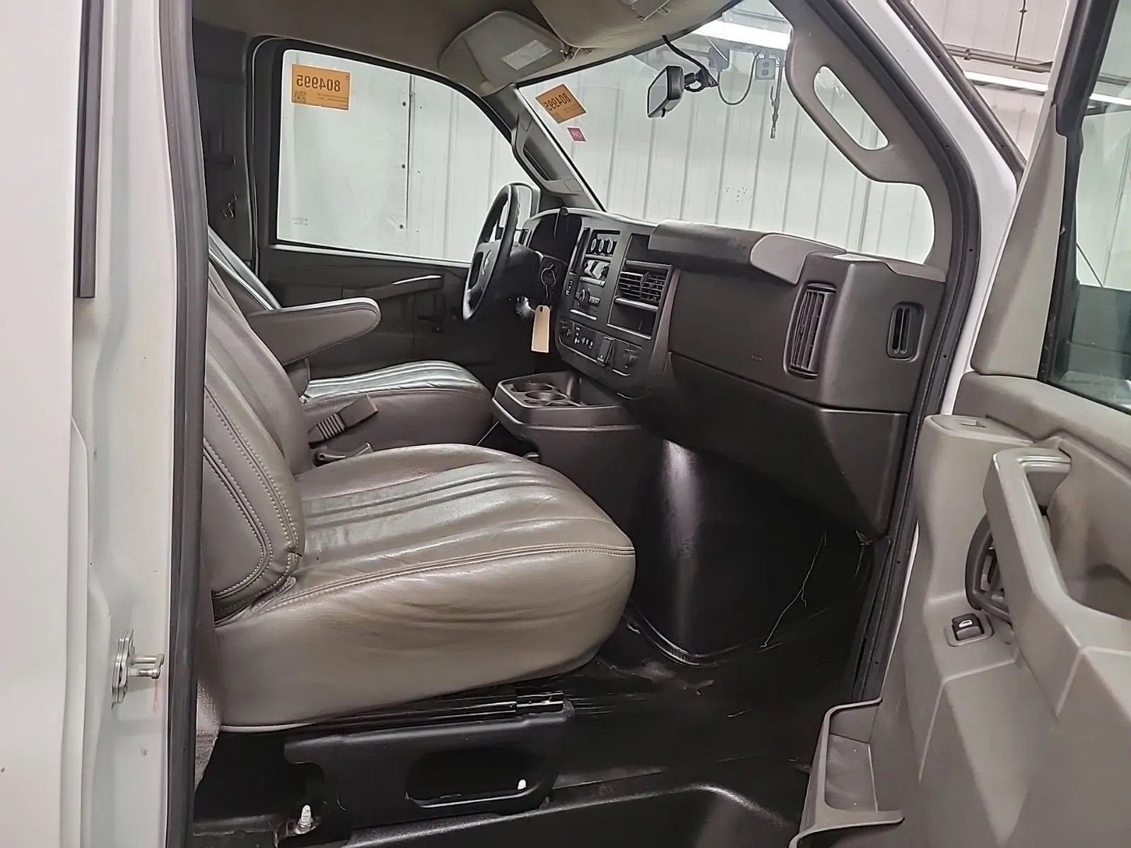 2024 Chevrolet Express Cargo 2500 WT