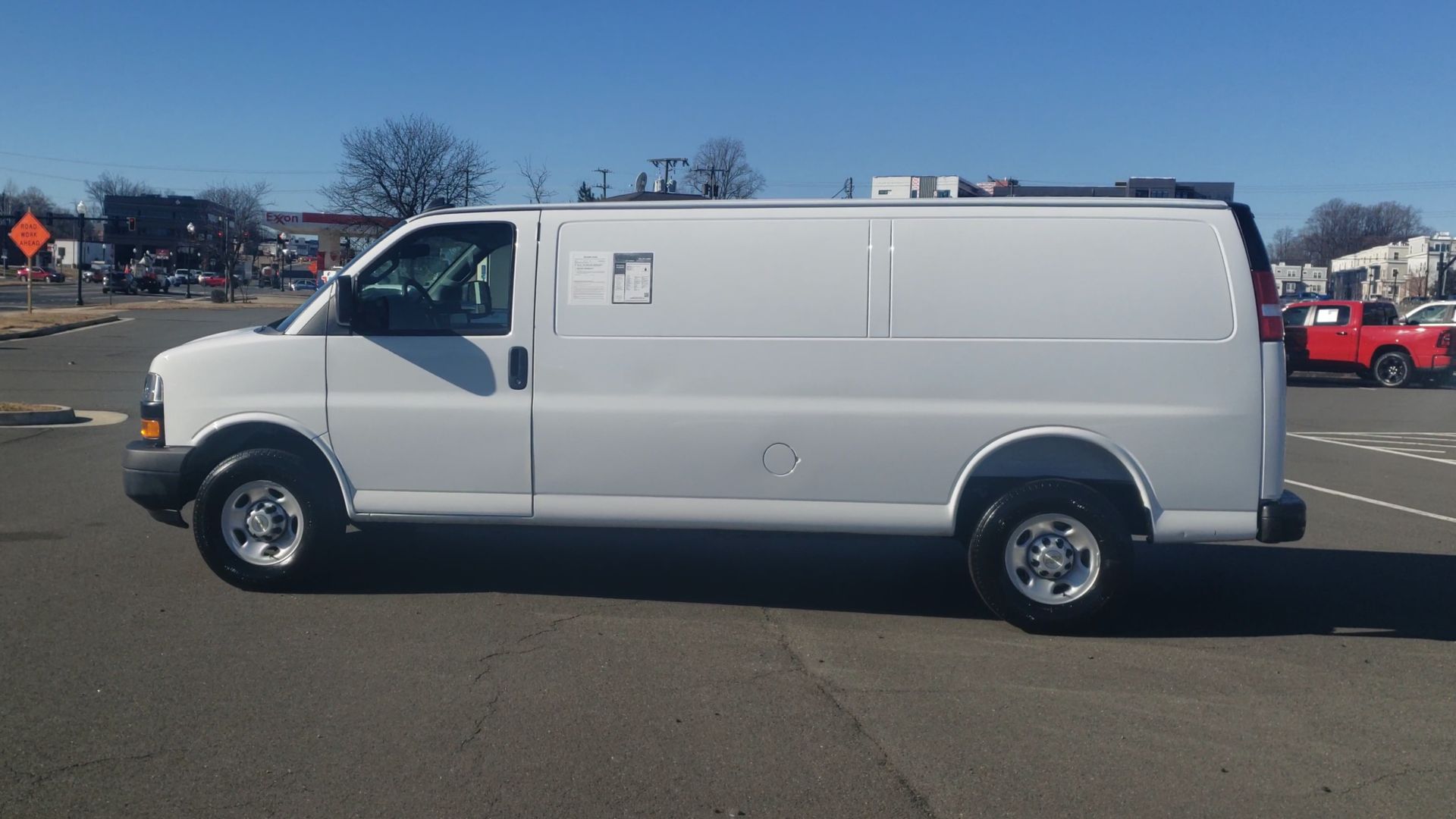 2025 Chevrolet Express Cargo 2500 WT
