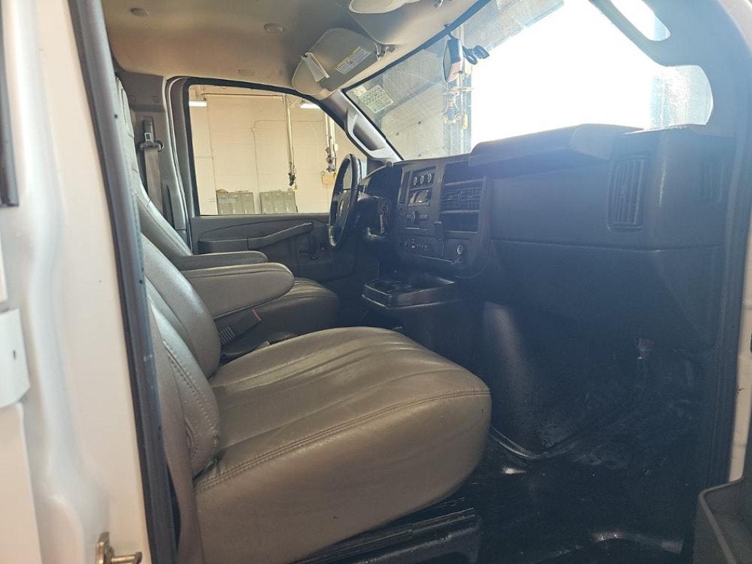 2022 Chevrolet Express Cargo 2500 2500 RWD 155