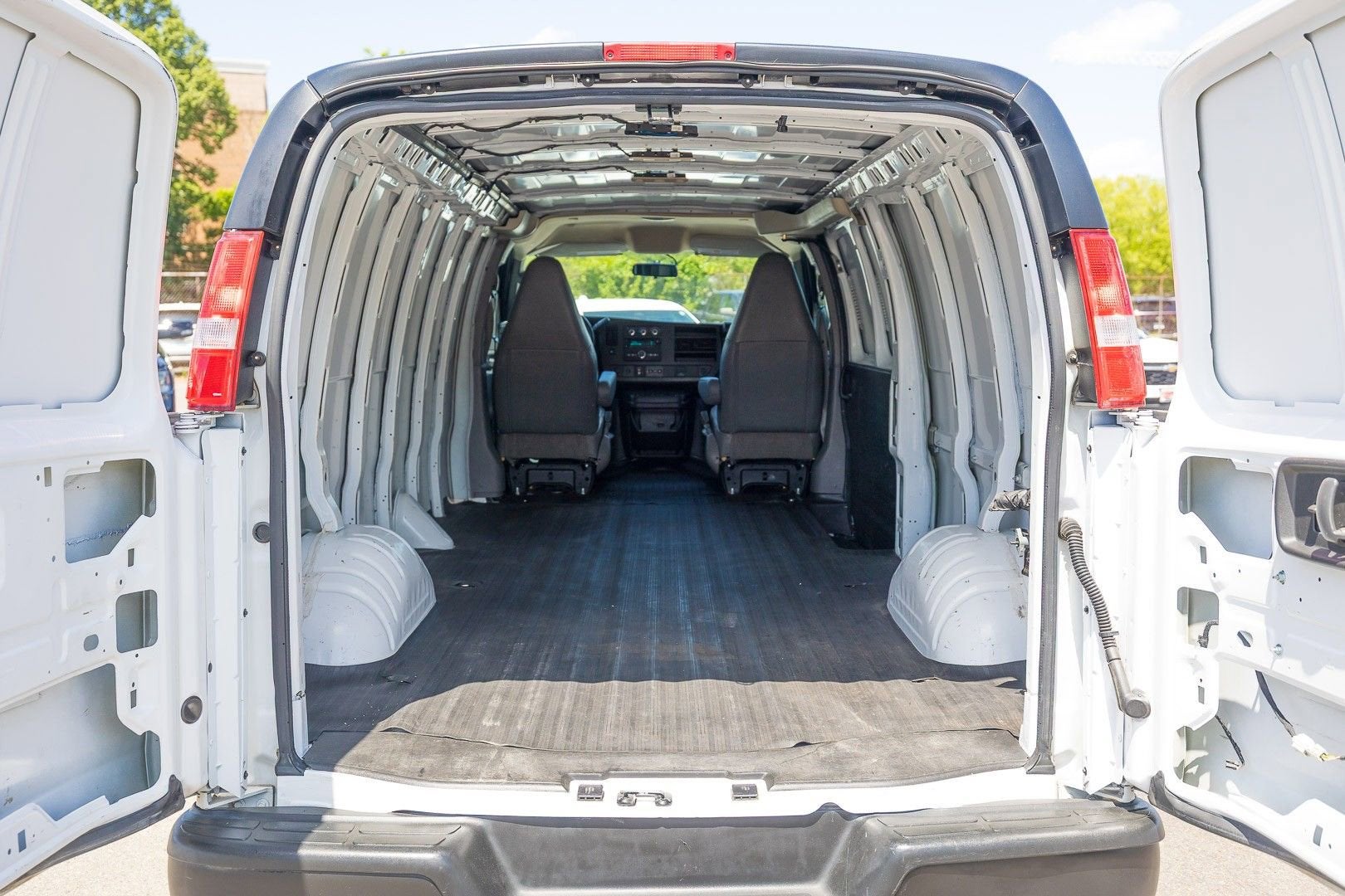 2023 Chevrolet Express Cargo 2500 WT