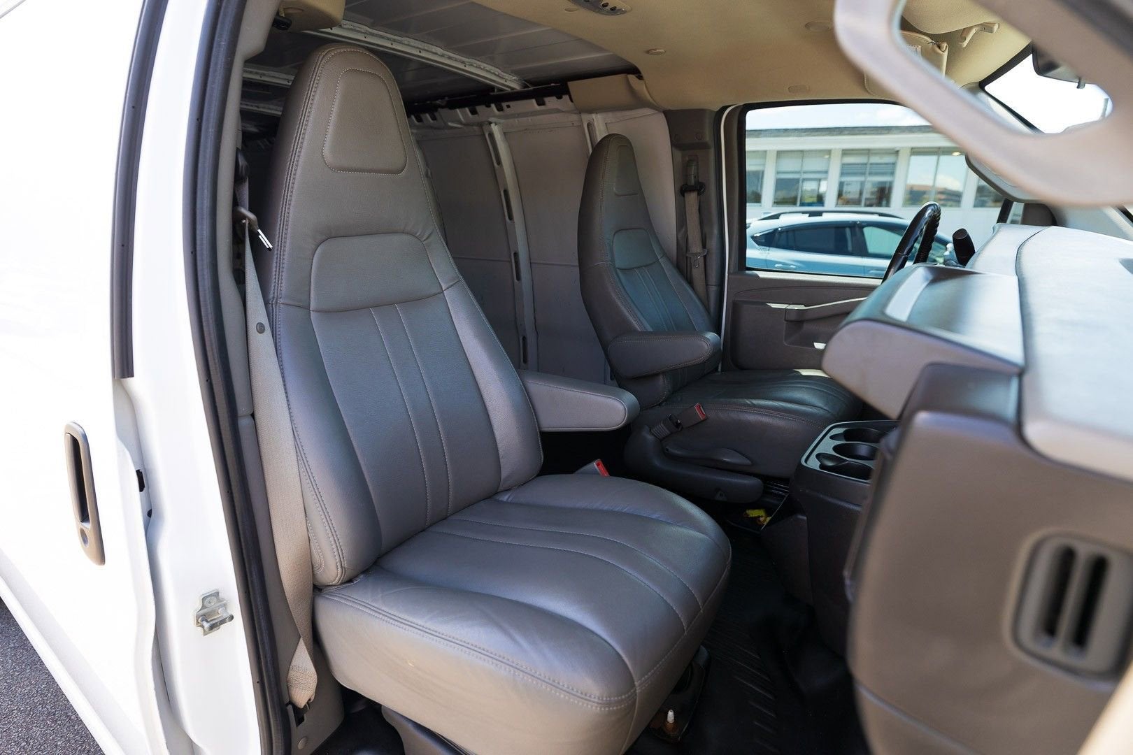 2023 Chevrolet Express Cargo 2500 WT