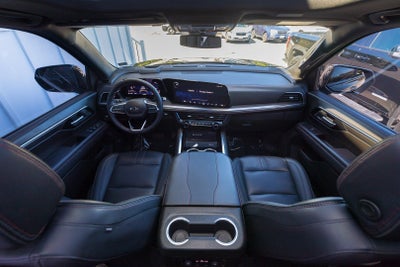 2025 Chevrolet Suburban RST