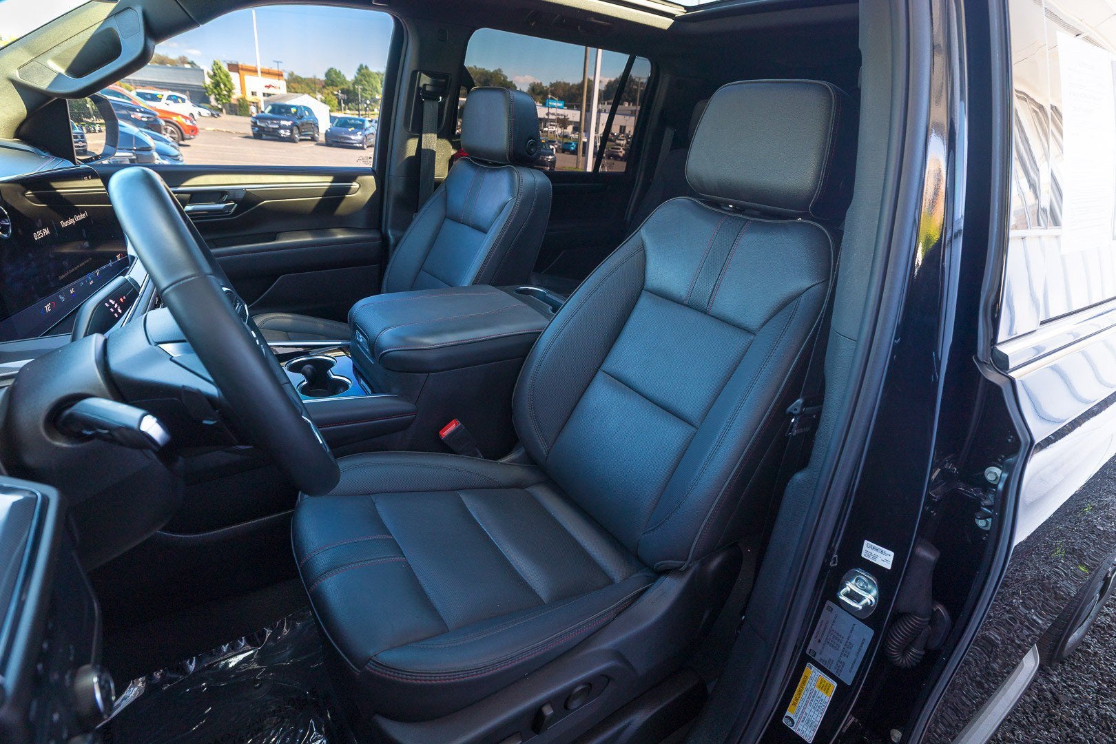 2025 Chevrolet Suburban RST