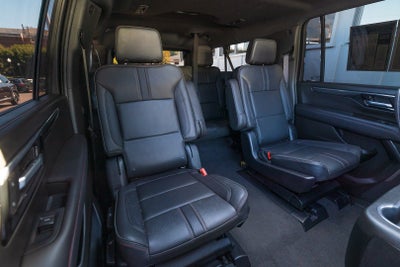 2025 Chevrolet Suburban RST