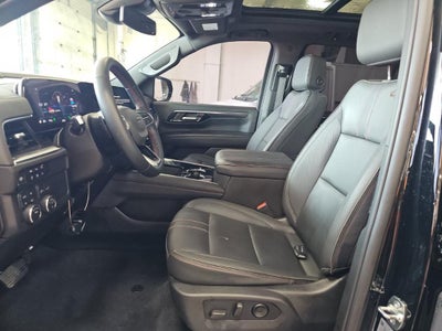2025 Chevrolet Suburban RST