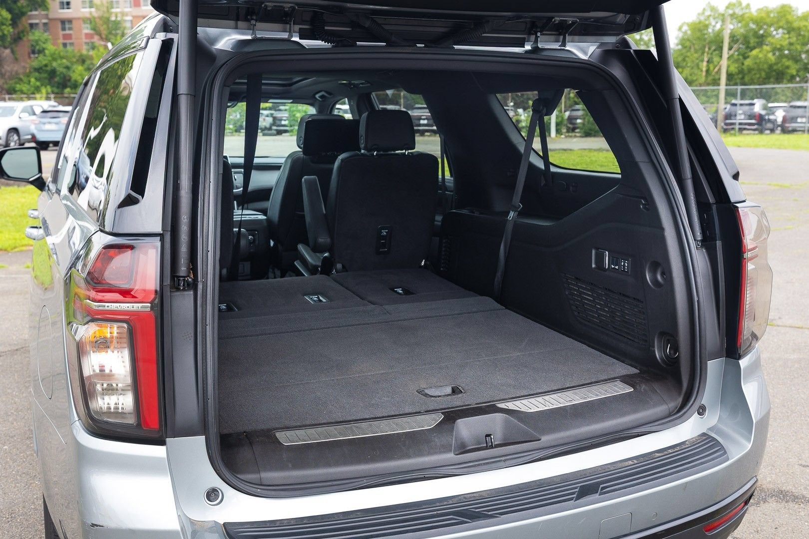 2024 Chevrolet Suburban RST