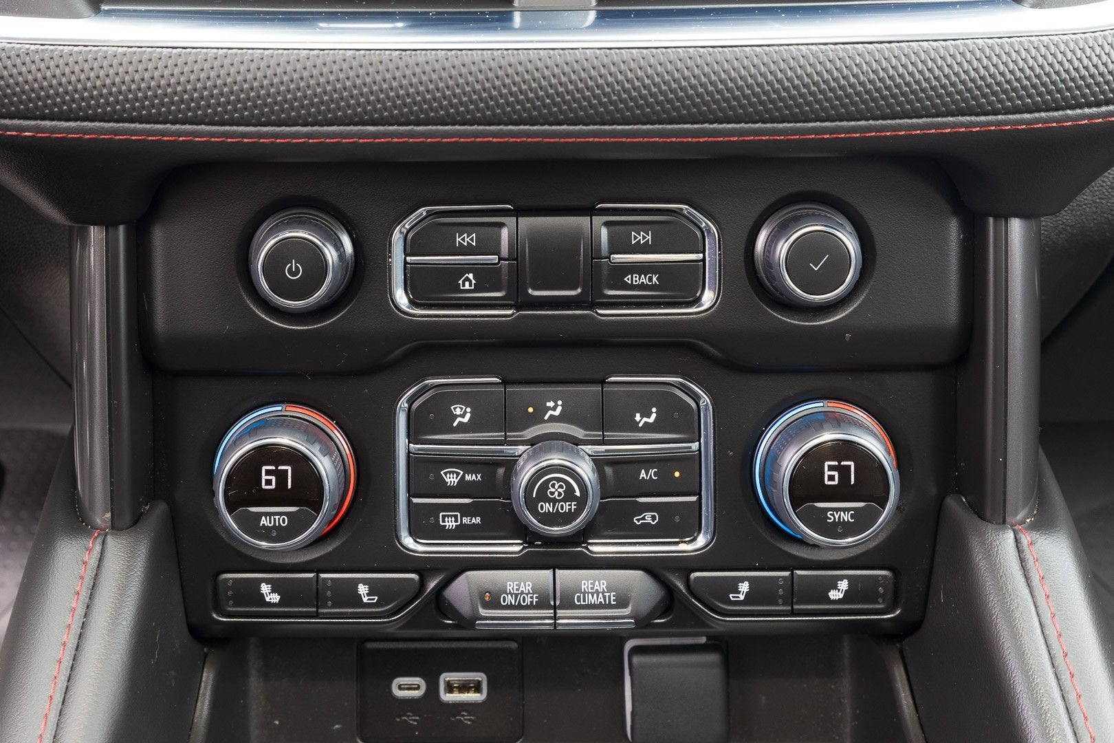 2024 Chevrolet Suburban RST