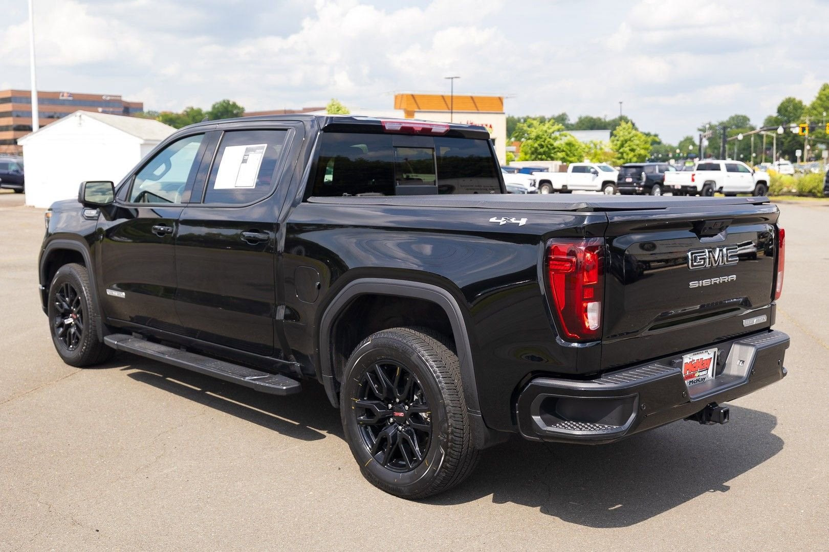 2024 GMC Sierra 1500 Elevation