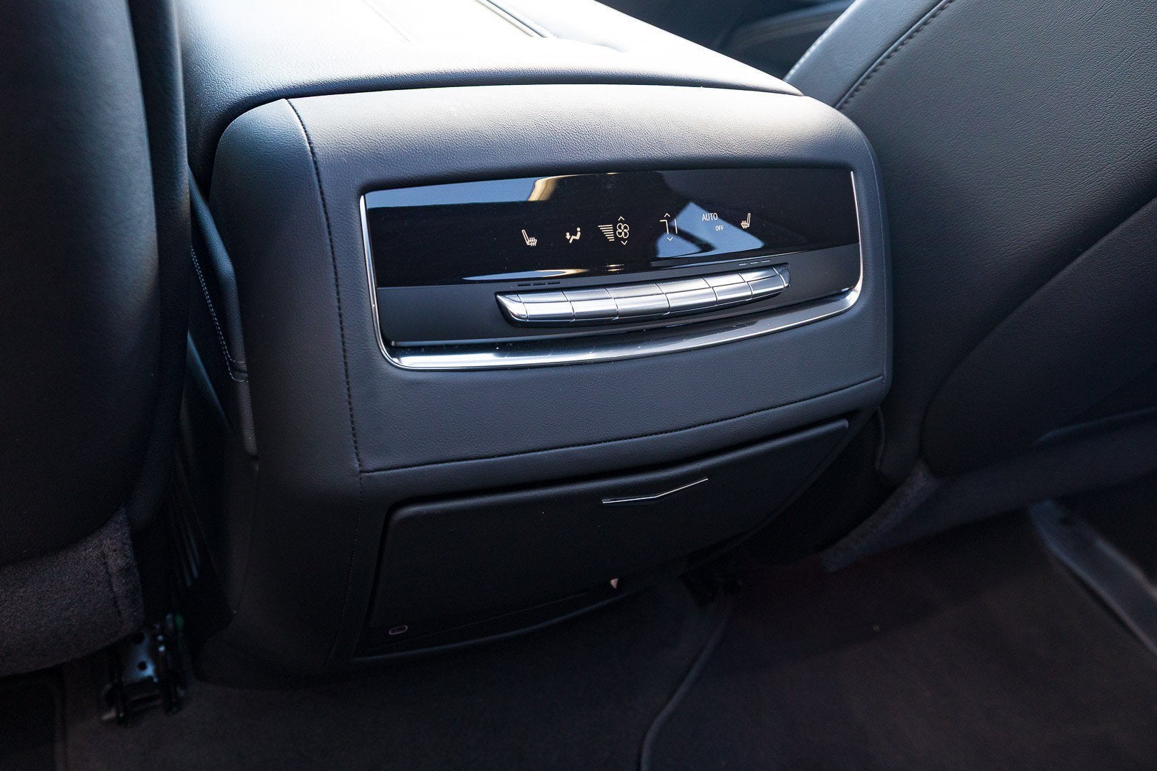 2025 Cadillac Escalade ESV Premium Luxury