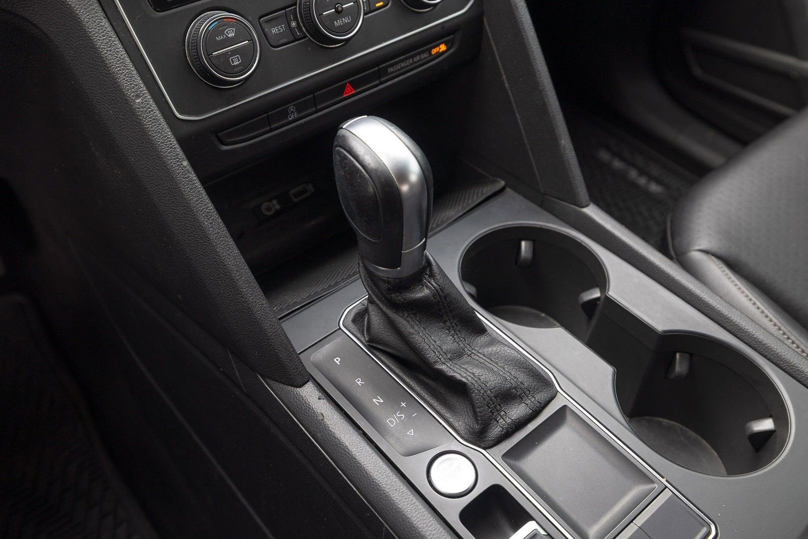 2019 Volkswagen Atlas 2.0T SE w/Technology