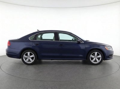 2014 Volkswagen Passat SE