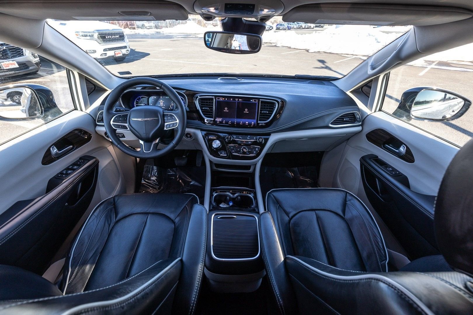 2023 Chrysler Pacifica Hybrid Limited