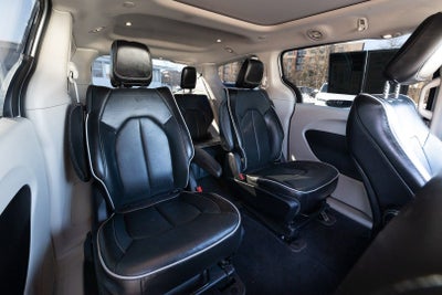 2023 Chrysler Pacifica Hybrid Limited