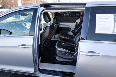 2023 Chrysler Pacifica Hybrid Limited