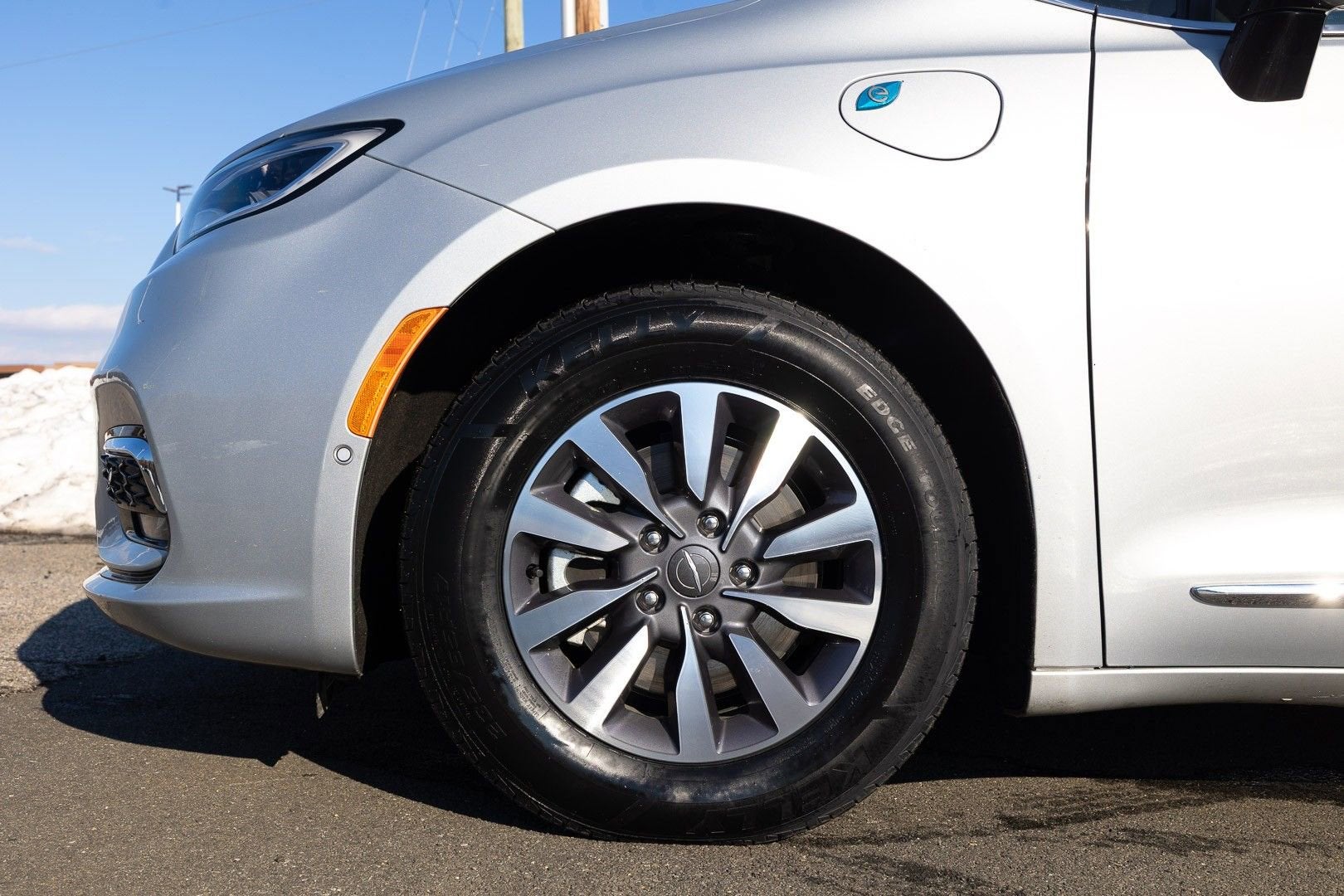 2023 Chrysler Pacifica Hybrid Limited