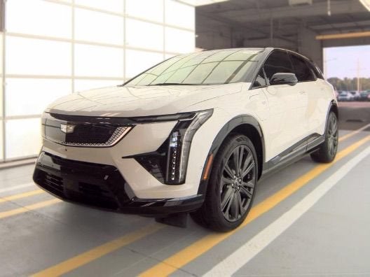 2025 Cadillac OPTIQ Sport 2