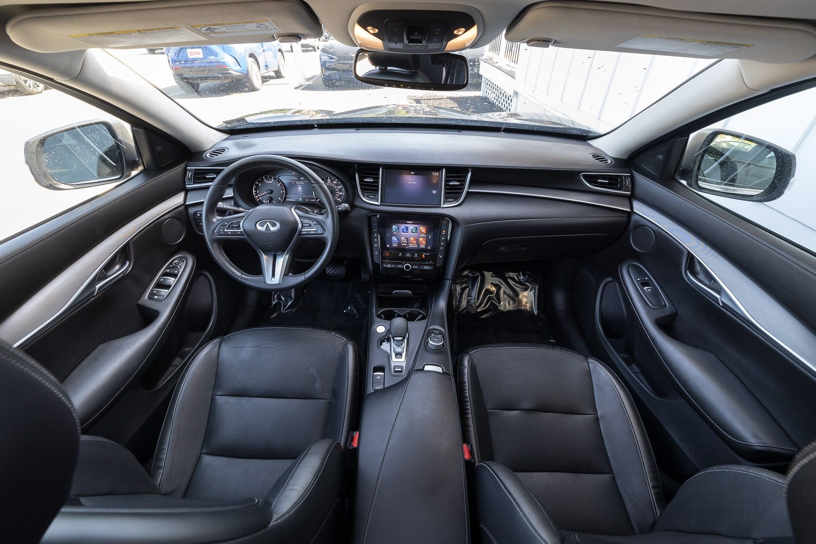 2022 INFINITI QX50 LUXE