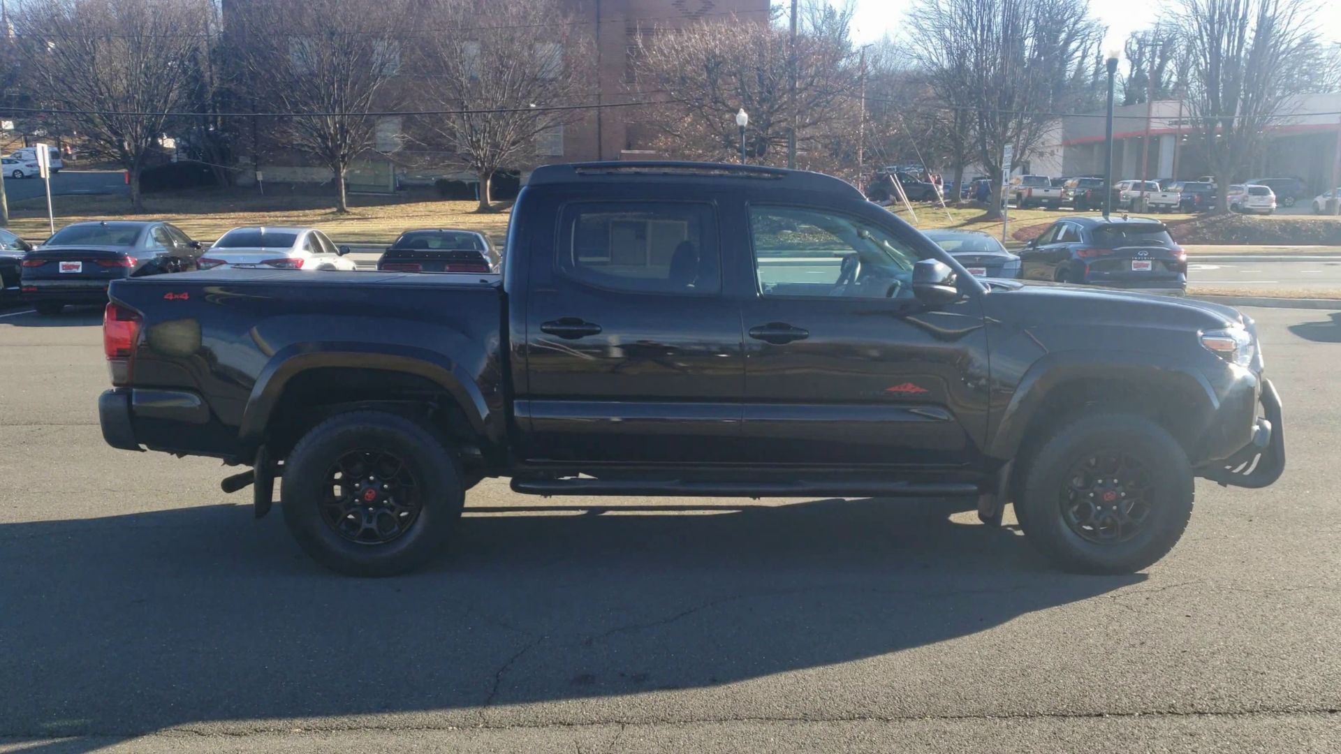 2022 Toyota Tacoma 4WD SR