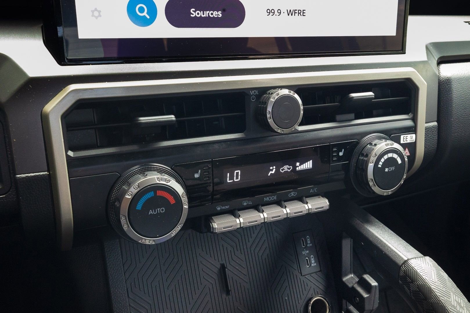 2024 Toyota Tacoma 4WD SR5