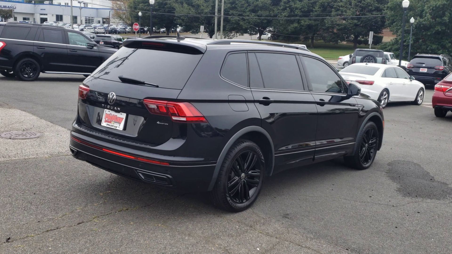 2022 Volkswagen Tiguan SE R-Line Black
