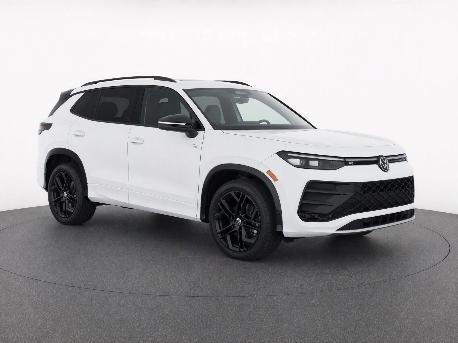 2025 Volkswagen Tiguan SE R-Line Black