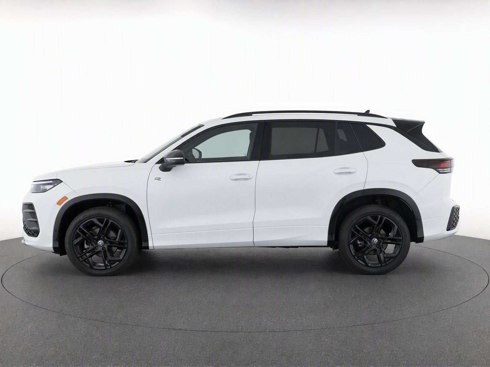 2025 Volkswagen Tiguan SE R-Line Black