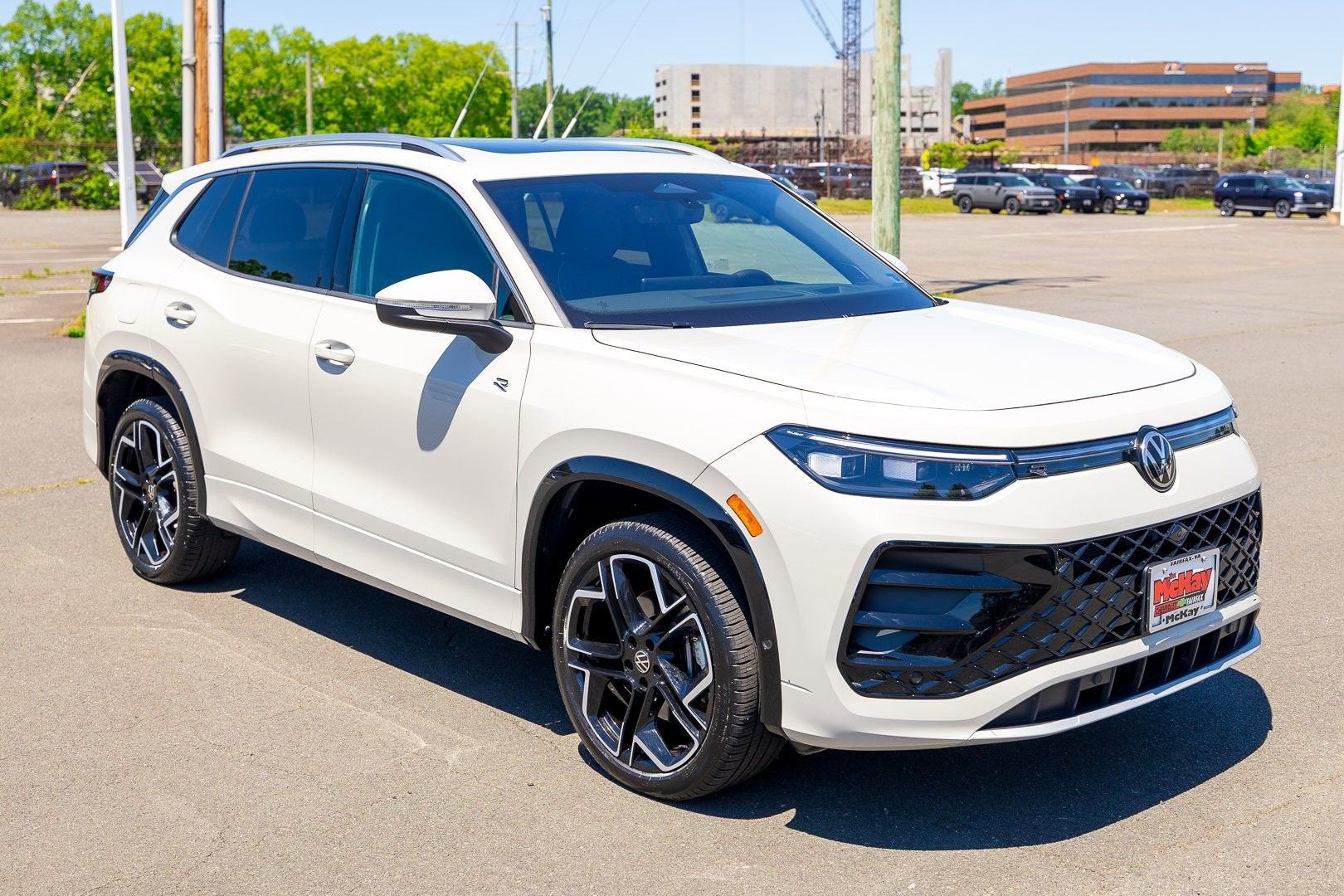 2025 Volkswagen Tiguan SEL R-Line