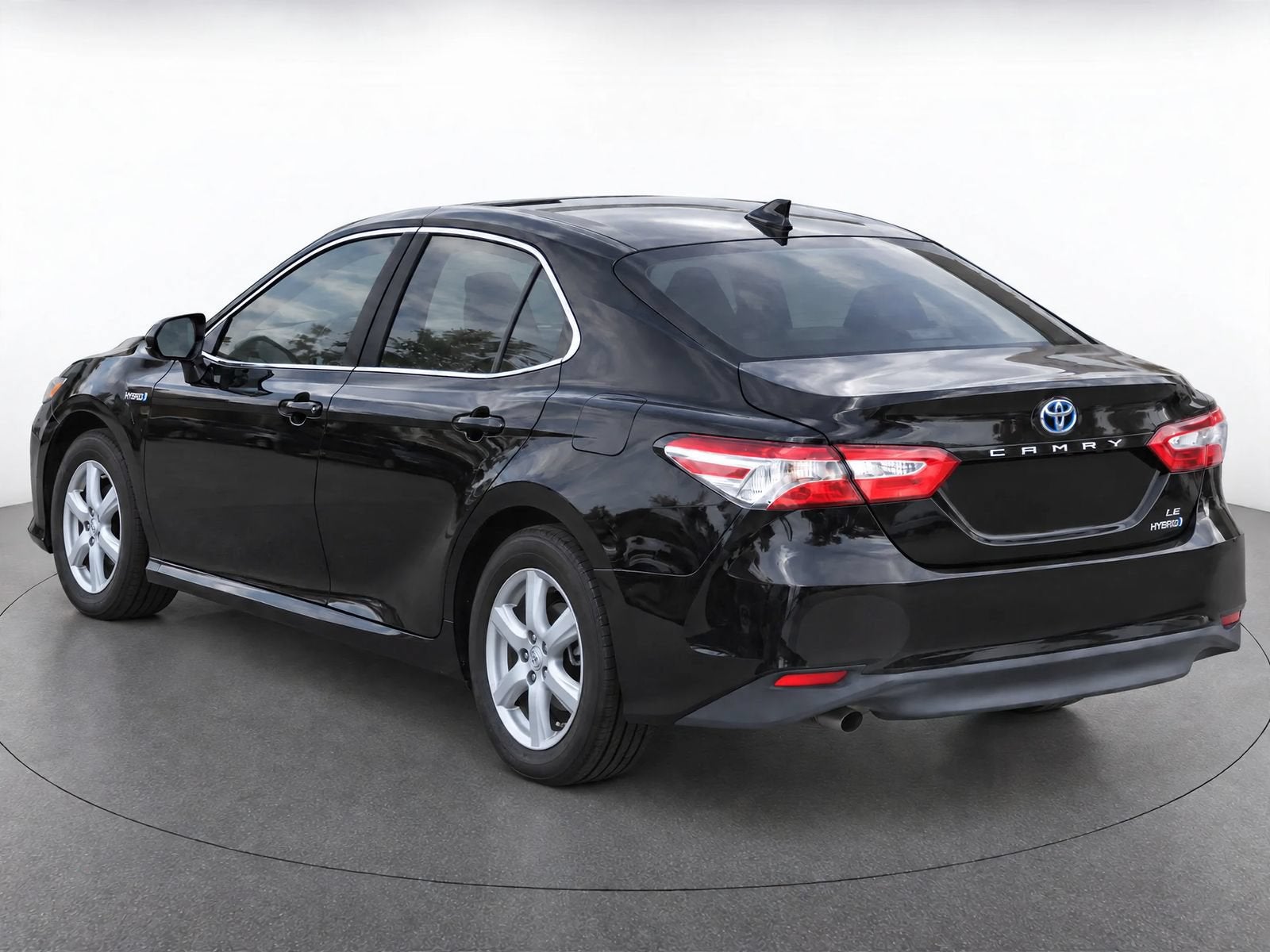 2019 Toyota Camry Hybrid LE