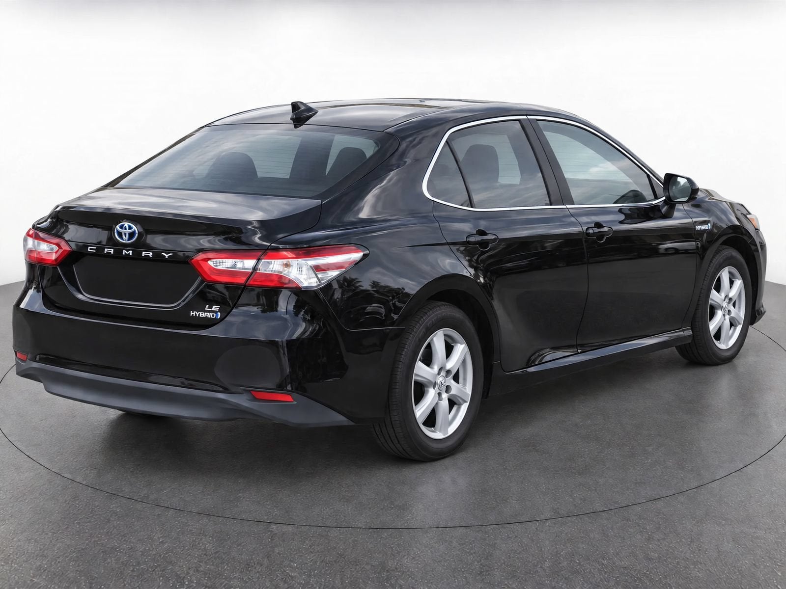 2019 Toyota Camry Hybrid LE