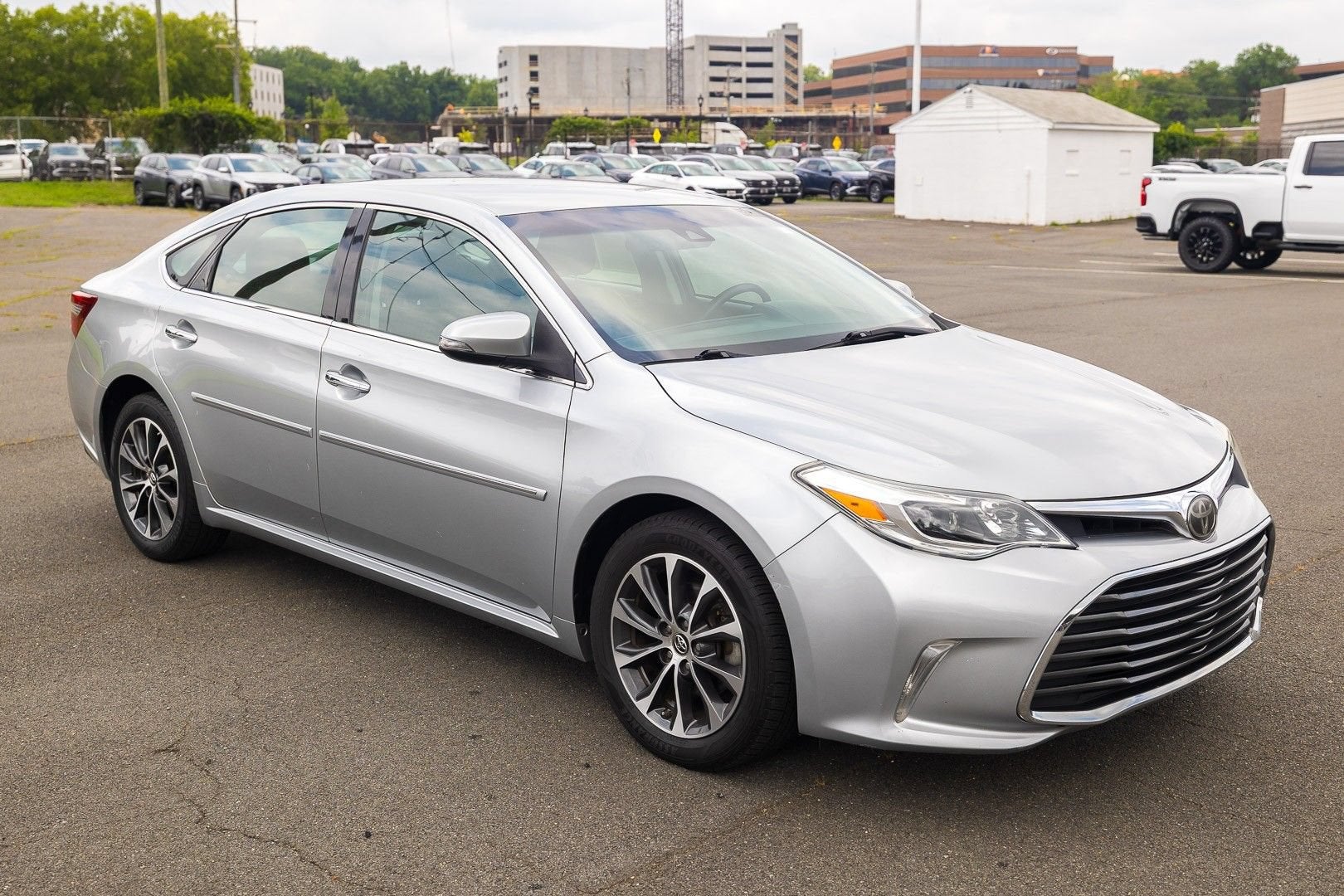 2018 Toyota Avalon XLE