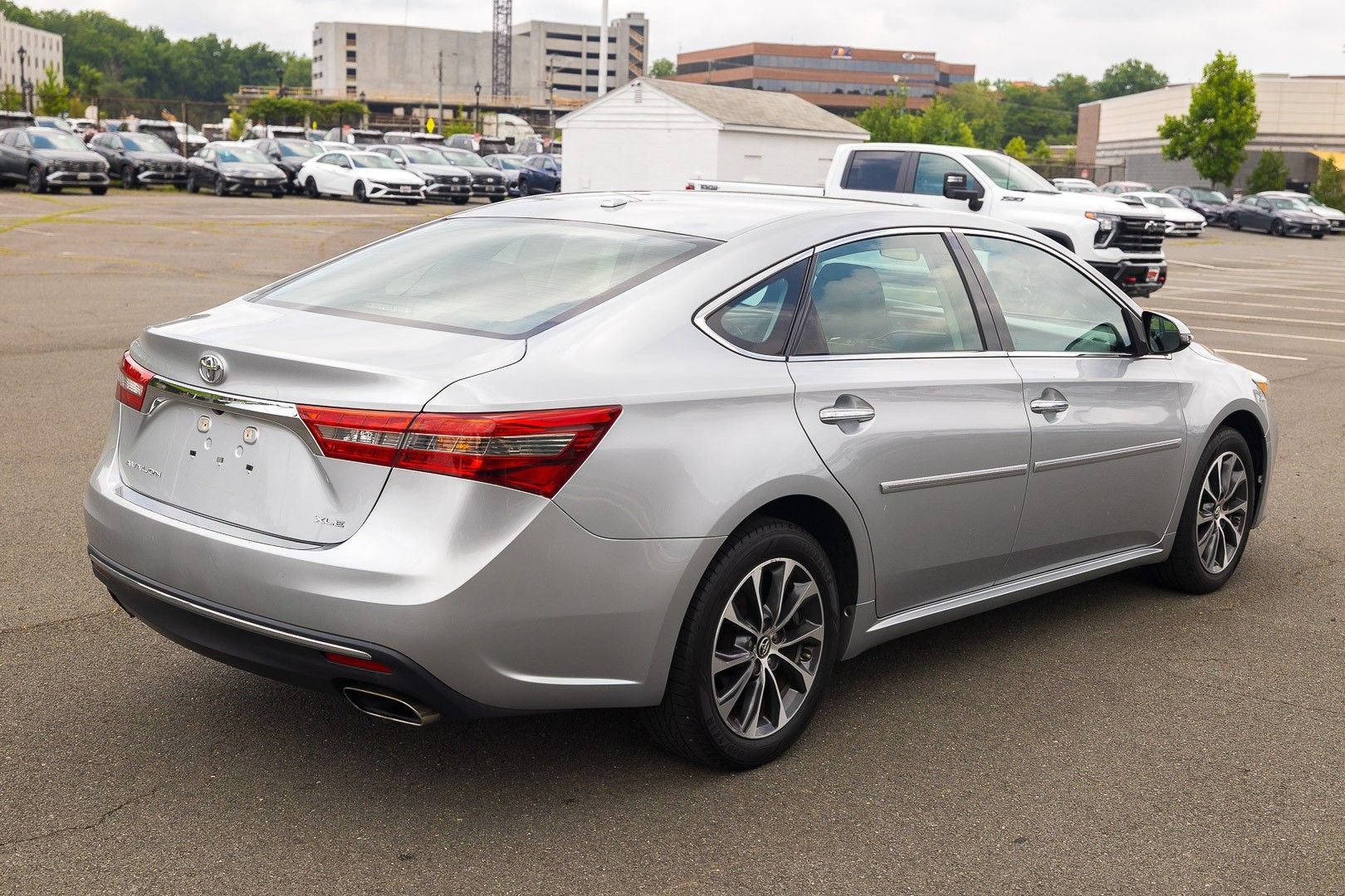 2018 Toyota Avalon XLE