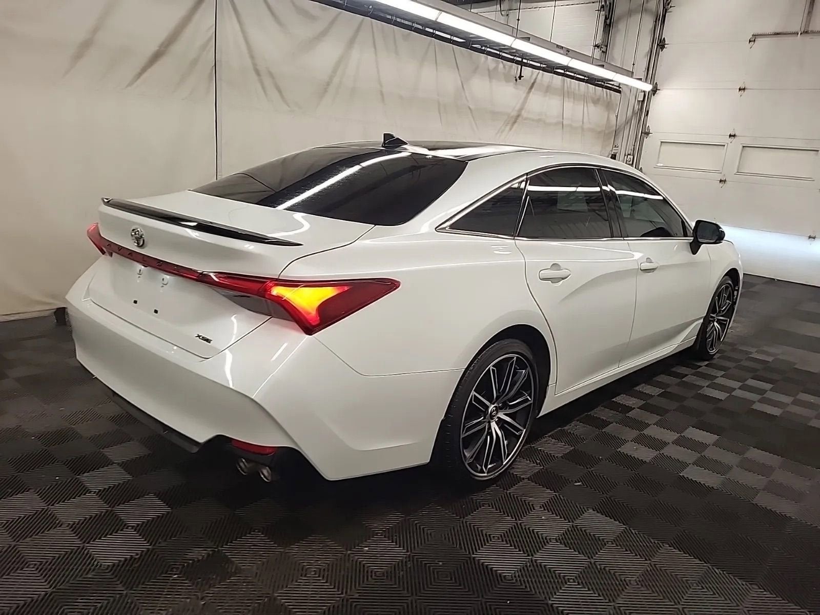 2019 Toyota Avalon XLE