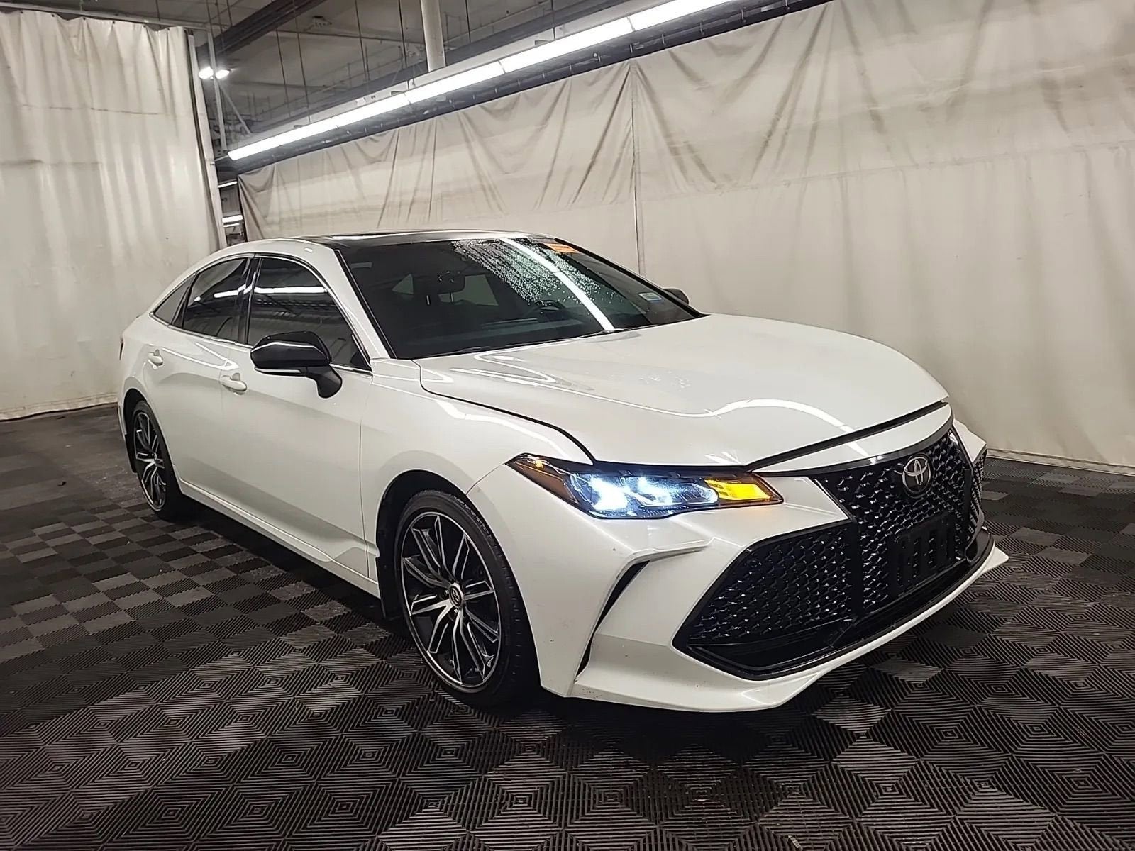 2019 Toyota Avalon XLE