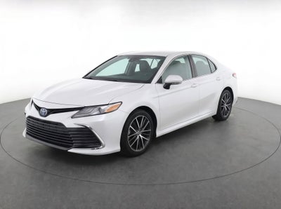 2022 Toyota Camry Hybrid XLE