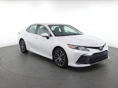 2022 Toyota Camry Hybrid XLE