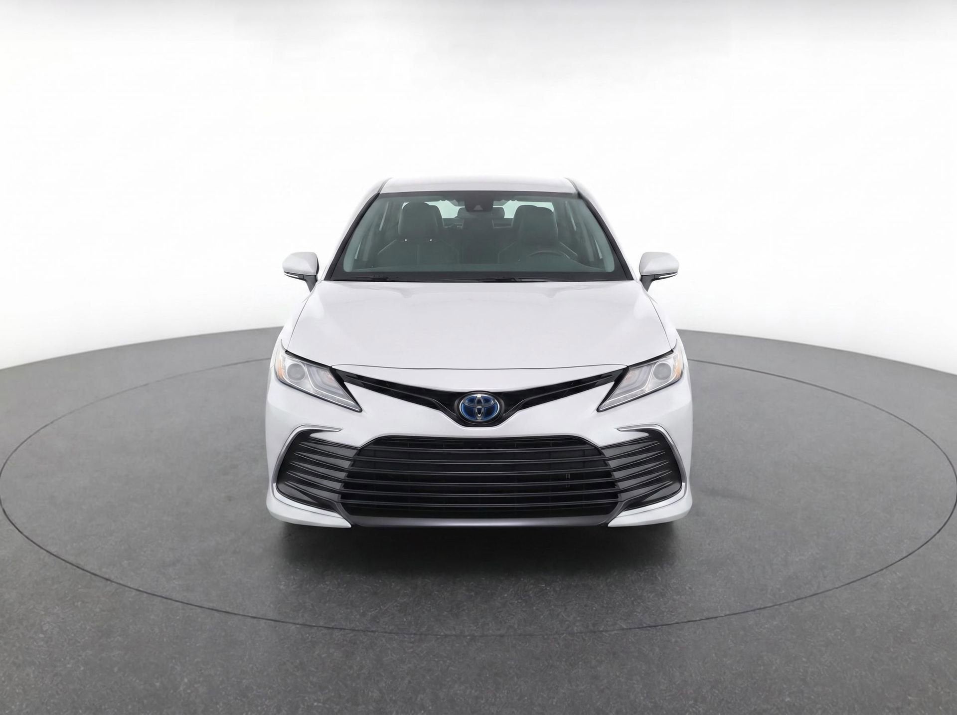 2022 Toyota Camry Hybrid XLE