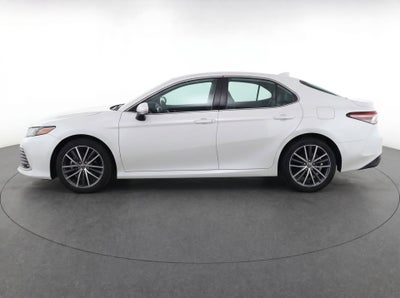 2022 Toyota Camry Hybrid XLE