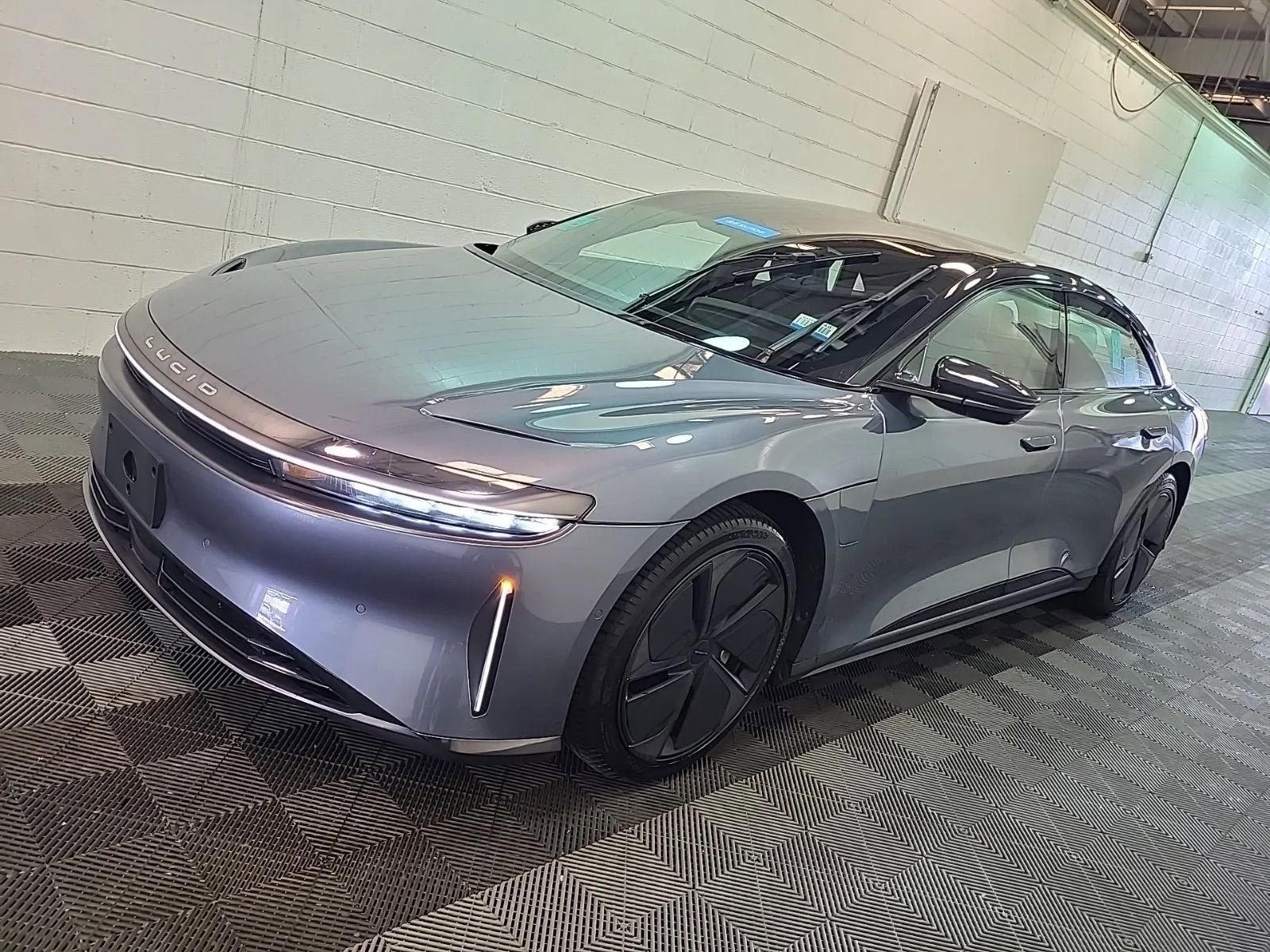 2024 LUCID AIR Base